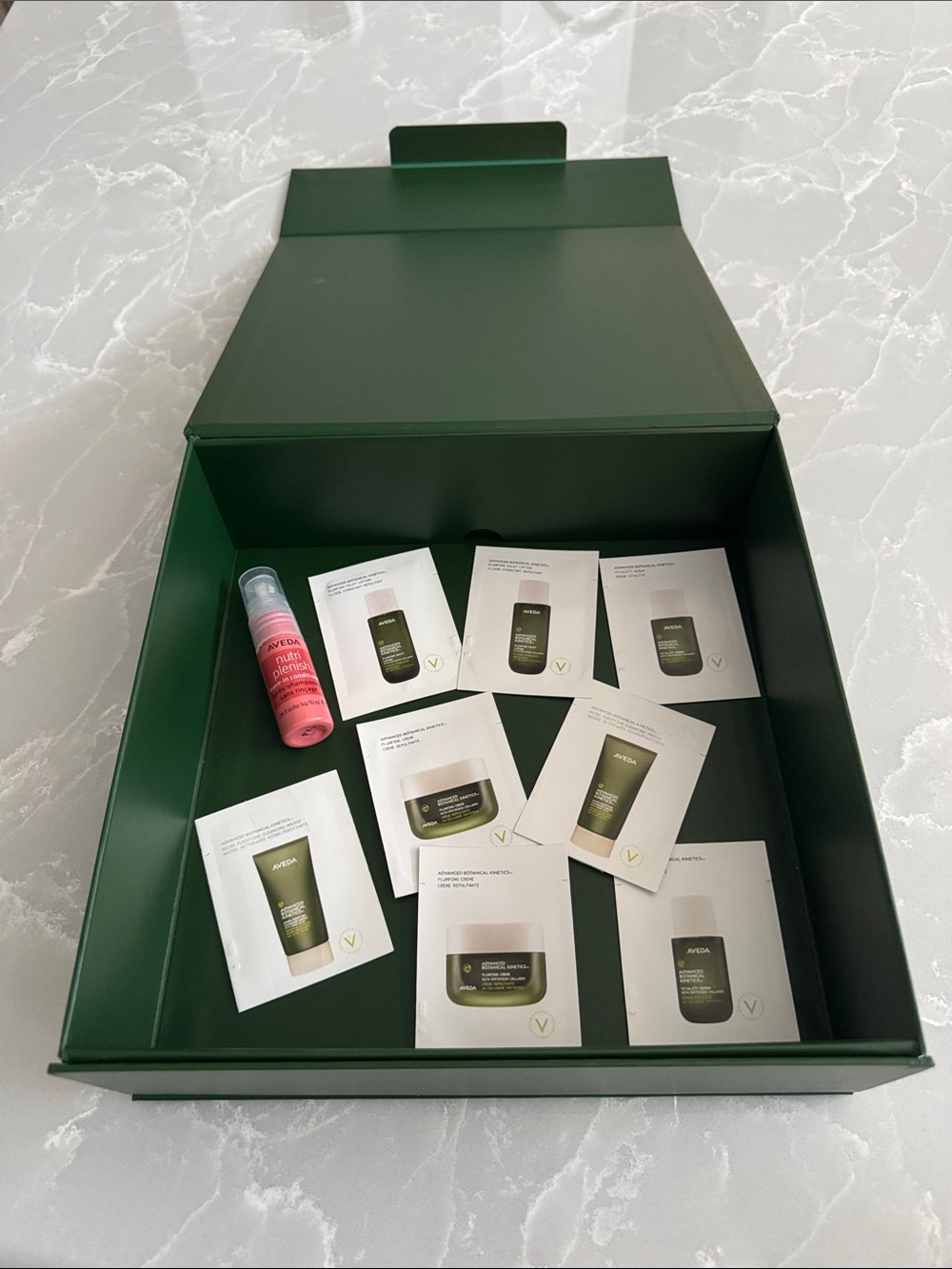 😍FREE With Bundle - AVEDA Box & Samples